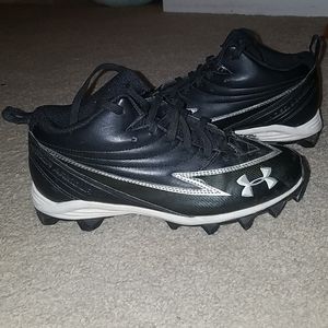 Boys Under Armour Football Cleets